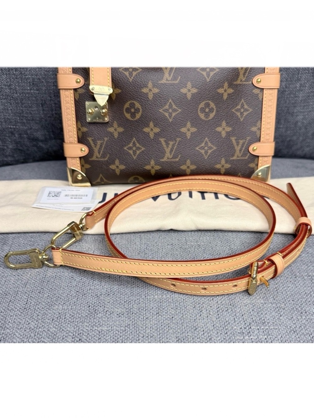 Louis Vuitton Adjustable crossbody strap vachetta leather